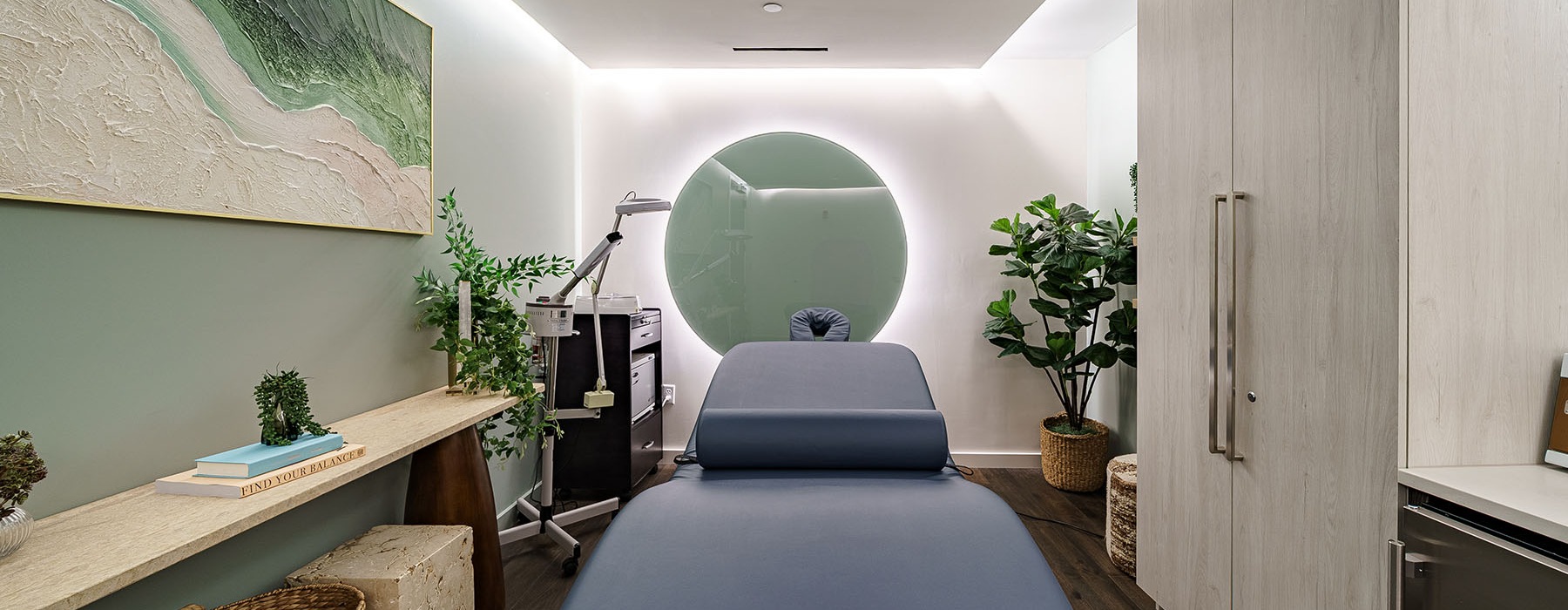 services banner image showing massage chair at gibson point